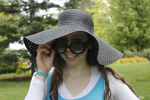 Photo by Anna Mills
To protect themselves from the sun, students should wear big, floppy hats and sunglasses