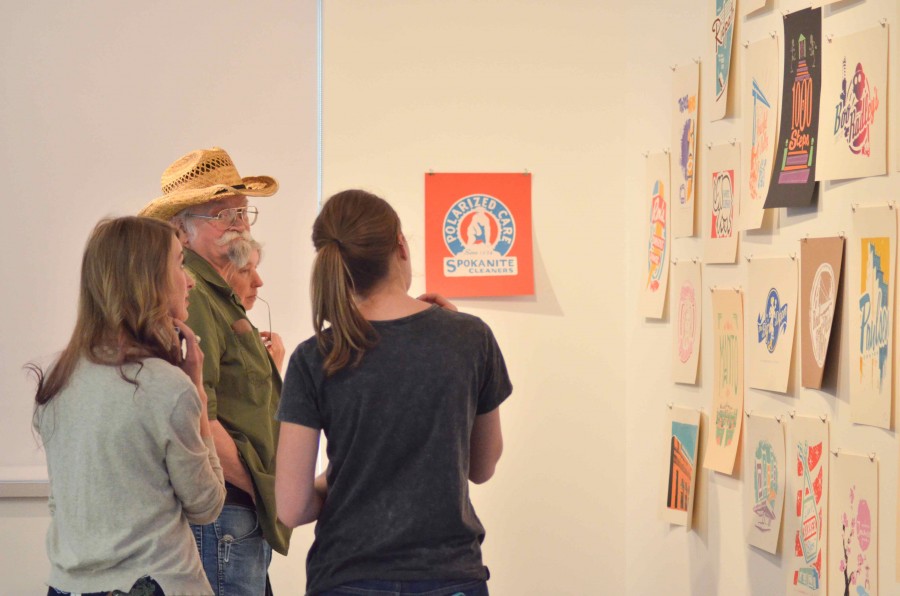 EWU VCD students and Cheney residents discuss the artwork.