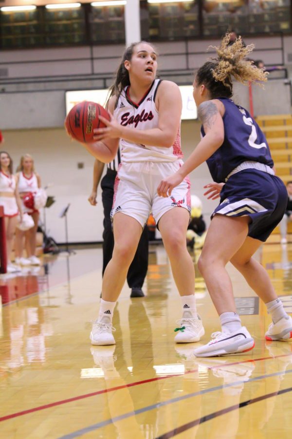 EWU sophomore guard Jessica McDowell-White looks to pass. McDowell-White had 18 points and 12 assists in EWUs 89-85 double-overtime loss to Montana State Saturday. 