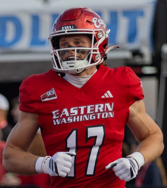 Senior wide receiver Nolan Ulm prepares for a game against Portland State on Oct. 4.