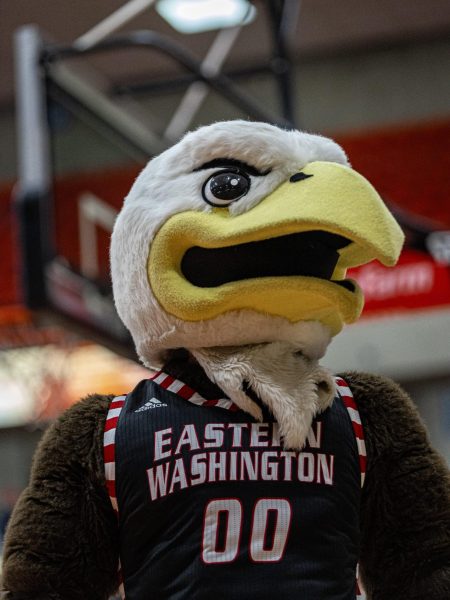 EWU’s mascot, Swoop, at a men’s basketball game against Portland State on Jan. 22.